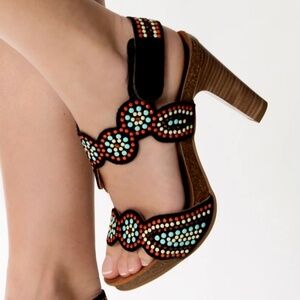 Alora (formerly European Heels) Santa Fe 3 1/2" Sz 39 (US 9) Gently used